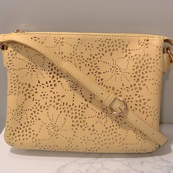 5/$25 LC Lauren Conrad Yellow Crossbody - Picture 1 of 10